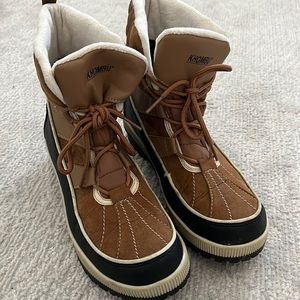KHOMBU snow boots